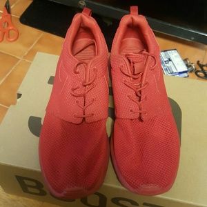 Roshe Red One